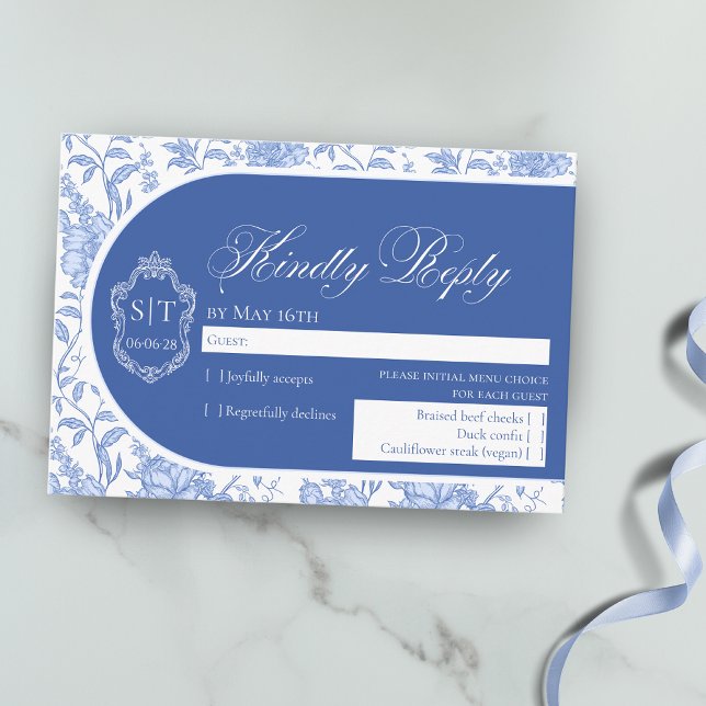 Tarjeta De Confirmación De Asistencia Crest Monogram Delft Blue Floral Script (Subido por el creador)