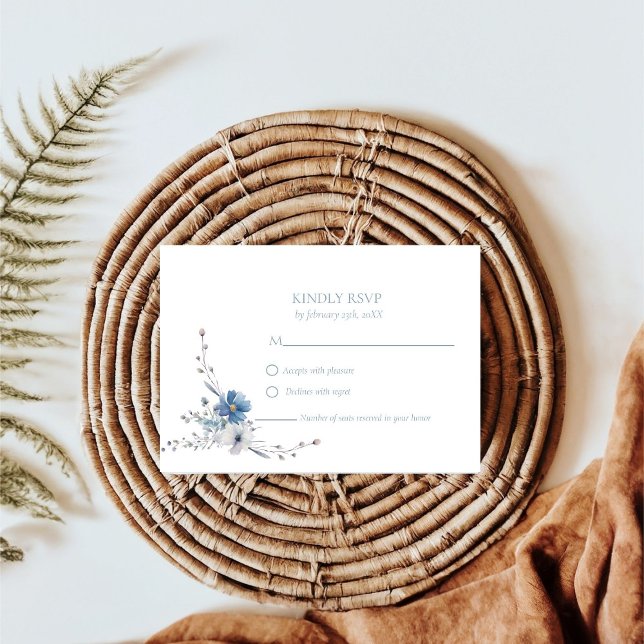 Tarjeta De Confirmación De Asistencia Elegante Boda de flor azul turbio (Subido por el creador)