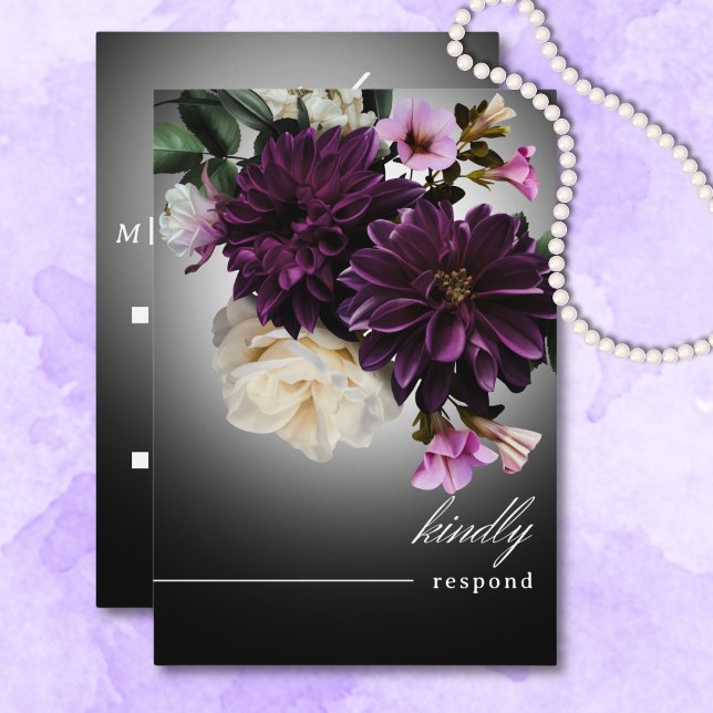 Tarjeta De Confirmación De Asistencia Oscuro Moody Midnight Purple Floral Romance QR Cód (Dark Moody Midnight Purple Floral Romance QR Code RSVP Card)
