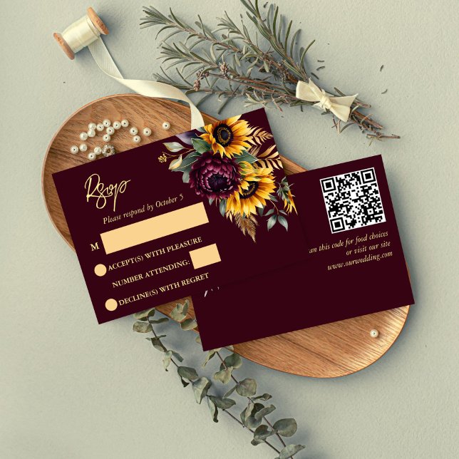 Tarjeta De Confirmación De Asistencia Otoño verano boda burgundy girasoles (Fall summer wedding burgundy sunflowers QR RSVP card modern casual font rustic wedding RSVP)