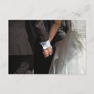 Tarjeta De Confirmación De Asistencia Pareja de matrimonio elegante sosteniendo manos RS