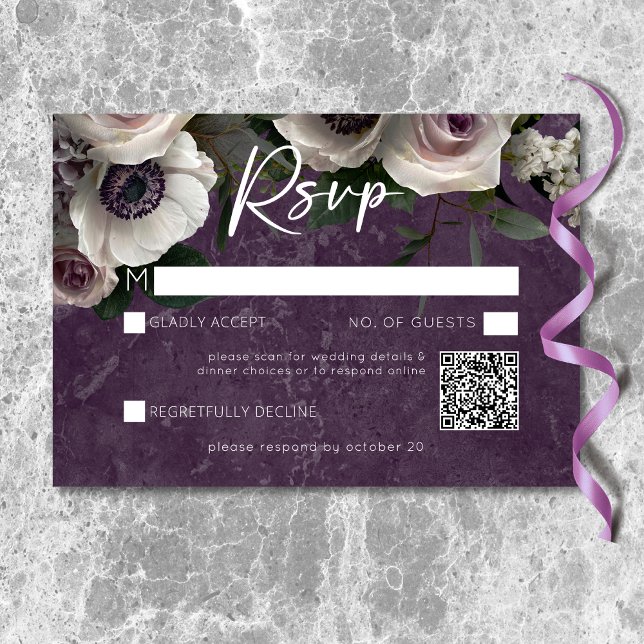 Tarjeta De Confirmación De Asistencia Plum Purple Elegant Floral Moderno Boda Código QR (Plum Purple Elegant Floral Modern Wedding QR Code RSVP Card)