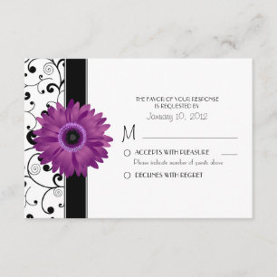 Tarjeta De Confirmación De Asistencia Purple Gerbera Daisy con diseño de pergamino negro