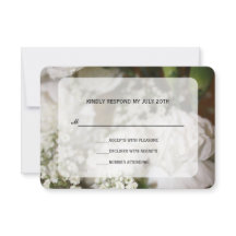 Respaldo de los claveles blancos y la respiración 