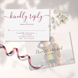 Tarjeta De Confirmación De Asistencia Sencilla Elegante Escritura Burgundy Foto Boda