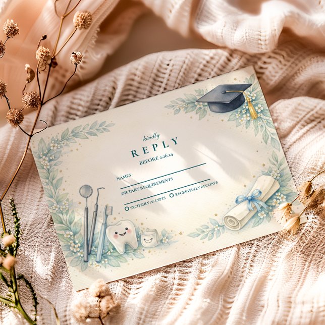 Tarjeta De Confirmación De Asistencia Soft Blue White Coat Dentist Graduation (Subido por el creador)