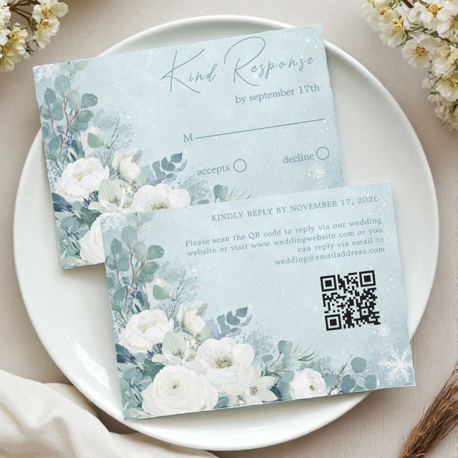 Tarjeta De Confirmación De Asistencia White Roses Hellebores Silver Eucalyptus Wedding (White Roses Hellebores Silver Eucalyptus Wedding RSVP Card)