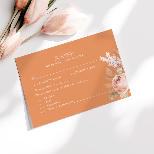 Tarjeta de confirmación de boda Boho Apricot Peoni (Boho Apricot Peonies Wedding RSVP Card on a sunny white table with pale pink flowers.)
