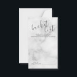 Tarjeta De Consejos Lista de cubo de Boda de escritura moderna de márm<br><div class="desc">Añada un toque personal a su boda con una tarjeta de lista de cubo boda de script moderna. Esta tarjeta presenta el título en el estilo de fuente de caligrafía moderna gris y detalles en el estilo de fuente sans serif moderno gris sobre fondo de mármol blanco.</div>