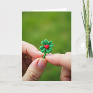 Tarjeta de corazón de trébol de fieltro afortunado
