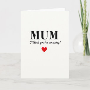 Tarjeta de corazón rojo de mamá increíble