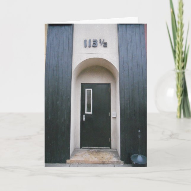 Tarjeta de cumpleaños "113 y medio edificio" (Anverso)