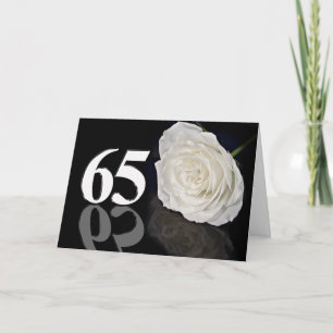 Tarjeta de cumpleaños 65 con rosa blanca clásica