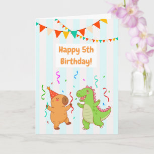 Tarjeta de cumpleaños adorable T-Rex Capybara 5º