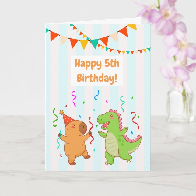 Tarjeta de cumpleaños adorable T-Rex Capybara 5º (Orquídea)