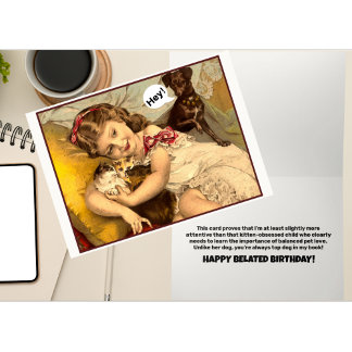 Tarjeta de cumpleaños atrasada con distracción per
