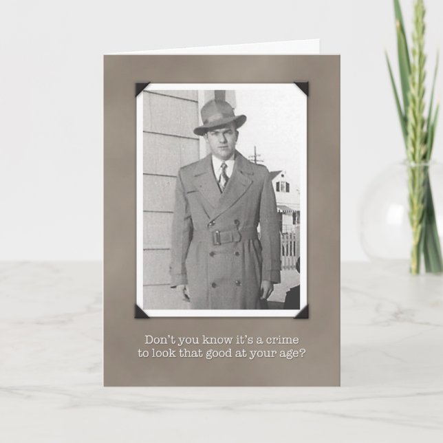 Tarjeta de cumpleaños chistosa del vintage, crimen (Anverso)