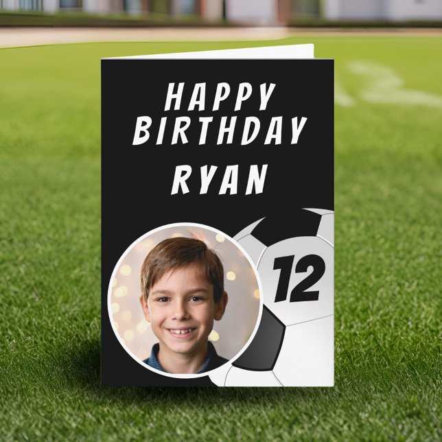 Tarjeta de cumpleaños con foto de balón de fútbol  (Subido por el creador)
