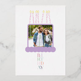 Tarjeta de cumpleaños con foto y pastel de oro en