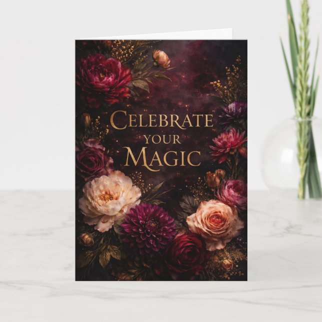 Tarjeta de cumpleaños con letra dorada y flores os (Anverso)