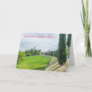 Tarjeta de cumpleaños con vista de iglesia de pueb