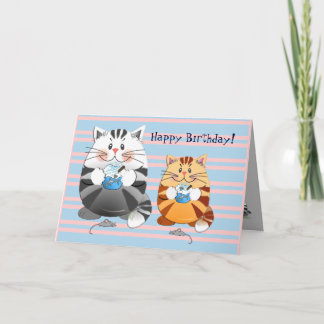 Tarjeta de cumpleaños corta con cupcakes comiendo