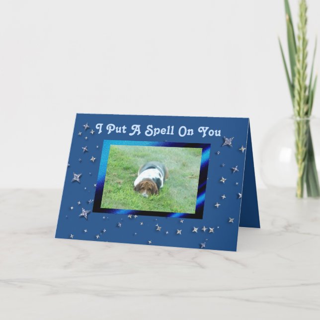 Tarjeta de Cumpleaños Cuta con Basset Hound y Magi (Anverso)