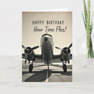 Tarjeta de cumpleaños de avión clásico