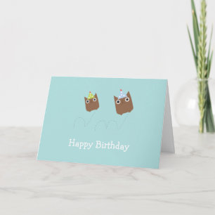 Tarjeta de cumpleaños de búhos que cuelgan