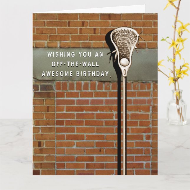 Tarjeta de cumpleaños de deportes de Lacrosse (flor amarilla)