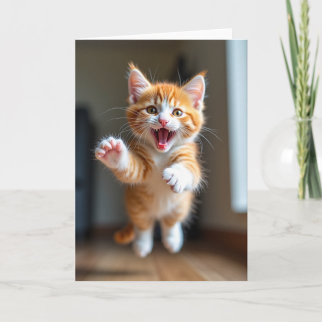 Tarjeta de cumpleaños de felino juguetón (Anverso)