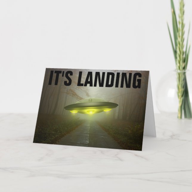 TARJETA DE CUMPLEAÑOS DE FUNNY ALIEN SPACESHIP (Anverso)