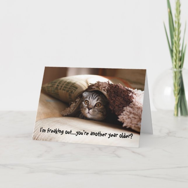 Tarjeta de cumpleaños de gatito congelante (Anverso)