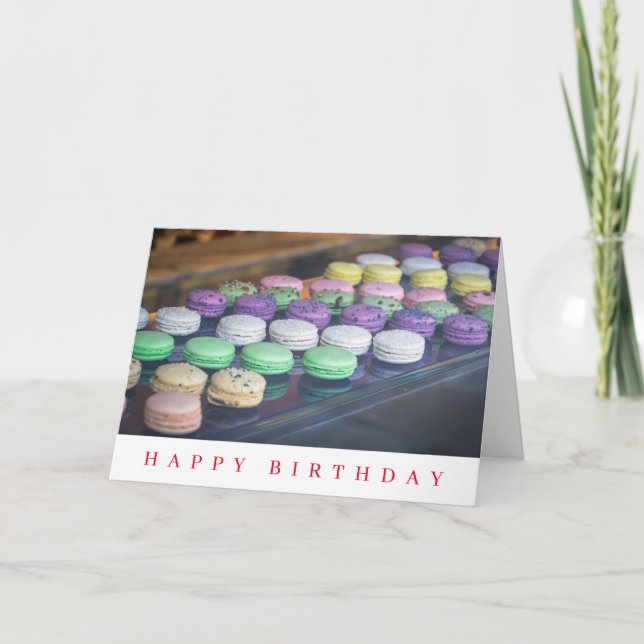 Tarjeta de cumpleaños de macarons de cerca (Anverso)
