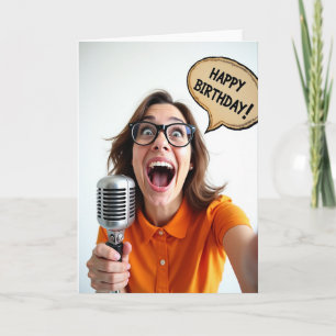Tarjeta de cumpleaños de micrófono alegre