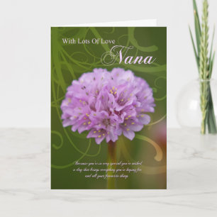 Tarjeta de cumpleaños de Nana con la flor rosada