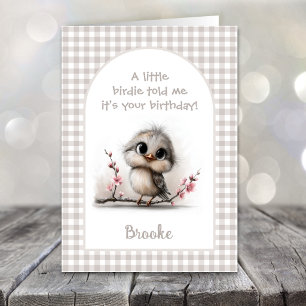 Tarjeta de cumpleaños de pájaro adorable en una ra