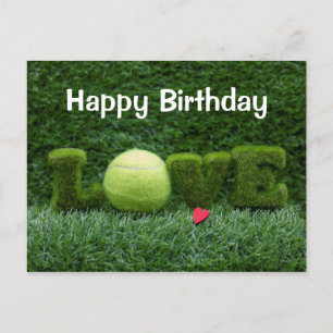 Tarjeta de cumpleaños de tenis con AMOR en hierba 