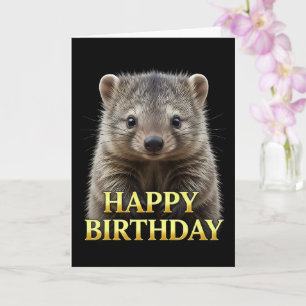 TARJETA DE CUMPLEAÑOS DE WOMBAT EN CLOSEUP NEGRITA