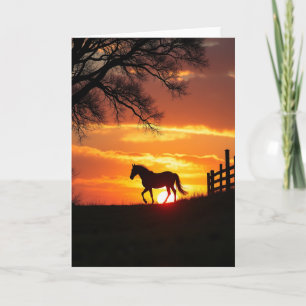 Tarjeta de cumpleaños del caballo al atardecer dor