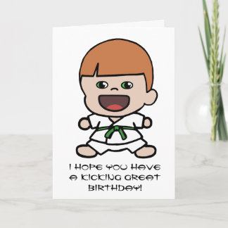 Tarjeta de cumpleaños del karate del muchacho