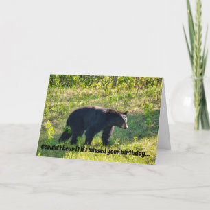 Tarjeta de cumpleaños del oso negro paseando