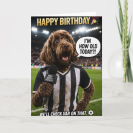 Tarjeta de cumpleaños divertida de fútbol con brom