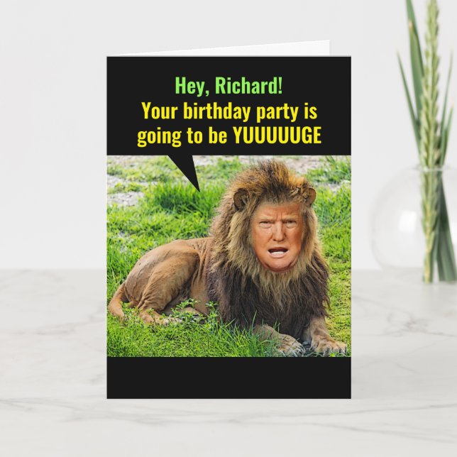Tarjeta de cumpleaños divertida de Trump El Rey Me (Anverso)