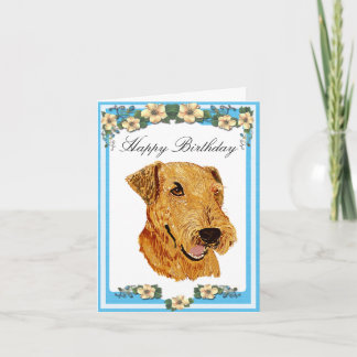 Tarjeta de cumpleaños feliz Airedale Terrier