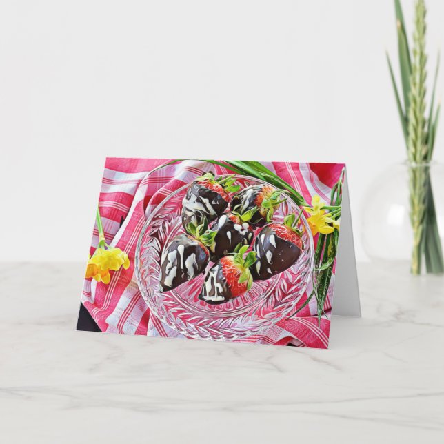 Tarjeta de cumpleaños feliz con fresas cubiertas d (Anverso)