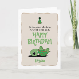 Tarjeta de cumpleaños feliz con tortuga boca abajo