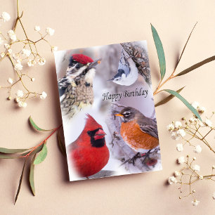 Tarjeta de cumpleaños feliz con variedad de aves