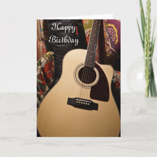 Tarjeta de cumpleaños feliz de guitarra acústica