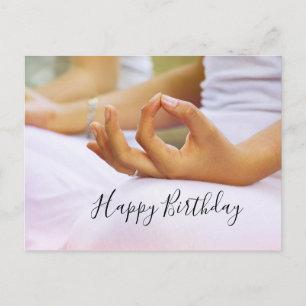 Tarjeta de cumpleaños feliz de yoga dobló el dedo 